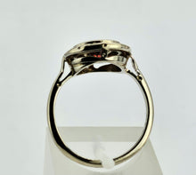 Cargar imagen en el visor de la galería, 1028: Antique: 15ct White Gold Garnet Art Deco Target  Ring- Pre-1932 -remarkable