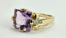 Load image into Gallery viewer, 1267 Vintage: 9ct Gold Princess Cut Lilac Amethyst Topaz Cocktail Ring