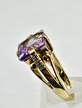 Load image into Gallery viewer, 1267 Vintage: 9ct Gold Princess Cut Lilac Amethyst Topaz Cocktail Ring