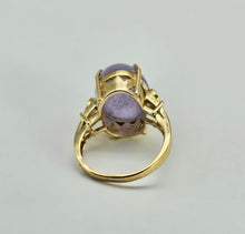Load image into Gallery viewer, 1319: Vintage: 9ct God Large "Carbuncle" Lavender Jade Cocktail Ring - delightful, nice weight