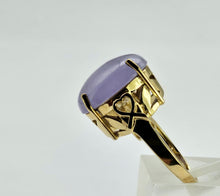 Cargar imagen en el visor de la galería, 1319: Vintage: 9ct God Large "Carbuncle" Lavender Jade Cocktail Ring - delightful, nice weight