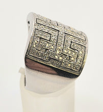 Load image into Gallery viewer, 6330 Vintage: 9ct White Gold Large Greek Key Natural Sparkling Diamonds Statement Ring