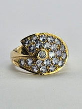 Cargar imagen en el visor de la galería, 1313: Vintage: Statement 9ct Gold Violet Blue Iolites Cocktail Ring- extraordinary
