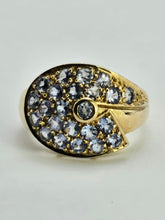 Cargar imagen en el visor de la galería, 1313: Vintage: Statement 9ct Gold Violet Blue Iolites Cocktail Ring- extraordinary
