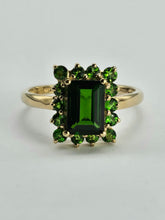 Load image into Gallery viewer, 6291 Vintage: 9ct Gold 15 Green Diopside Geometric Set Ring