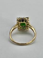 Load image into Gallery viewer, 6291 Vintage: 9ct Gold 15 Green Diopside Geometric Set Ring