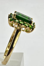 Load image into Gallery viewer, 6291 Vintage: 9ct Gold 15 Green Diopside Geometric Set Ring
