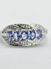 Cargar imagen en el visor de la galería, 0356: Vintage; 9ct White Gold Tanzanites Diamonds Dress Ring- crisp, clean, eye candy