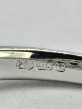 Cargar imagen en el visor de la galería, 0356: Vintage; 9ct White Gold Tanzanites Diamonds Dress Ring- crisp, clean, eye candy