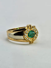 Load image into Gallery viewer, 6305 Vintage: 18ct Mixed Gold Emerald Diamonds Target Ring- total statement piece unisex