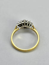 Cargar imagen en el visor de la galería, 1073: Vintage: 18ct Gold Ruby 14 Diamonds Cluster Ring-lovely sparkle