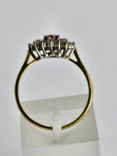 Cargar imagen en el visor de la galería, 1073: Vintage: 18ct Gold Ruby 14 Diamonds Cluster Ring-lovely sparkle