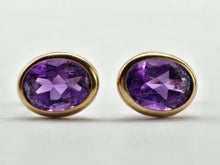 Load image into Gallery viewer, 1332:Vintage: 9ct Gold Purple Amethyst Stud Earrings