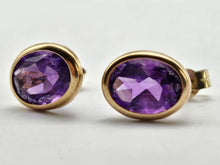 Load image into Gallery viewer, 1332:Vintage: 9ct Gold Purple Amethyst Stud Earrings