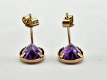 Load image into Gallery viewer, 1332:Vintage: 9ct Gold Purple Amethyst Stud Earrings