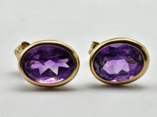 Load image into Gallery viewer, 1332:Vintage: 9ct Gold Purple Amethyst Stud Earrings