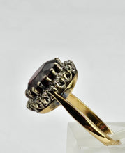 Cargar imagen en el visor de la galería, 0586: Vintage: 18ct Gold Almandine Garnet Diamonds Halo Ring- a beauty,