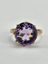 Cargar imagen en el visor de la galería, 0971: Vintage & Old: 9ct Gold Round Cut Amethyst Solitaire Ring- mature hues.
