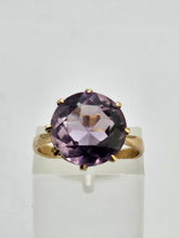 Cargar imagen en el visor de la galería, 0971: Vintage & Old: 9ct Gold Round Cut Amethyst Solitaire Ring- mature hues.