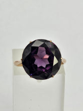 Load image into Gallery viewer, 6317 Vintage: 9ct Rose Gold Round Cut Purple Sapphire Solitaire Ring