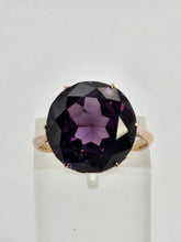 Load image into Gallery viewer, 6317 Vintage: 9ct Rose Gold Round Cut Purple Sapphire Solitaire Ring