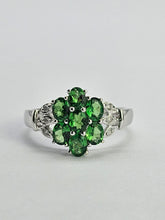 Cargar imagen en el visor de la galería, 1247: Vintage: 9ct White Gold 7 Emeralds 6 Diamonds Geometric Cluster Ring- eye candy