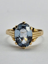 Cargar imagen en el visor de la galería, 0931: Vintage: 18ct Gold Blue Aquamarine Solitaire Ring- LUSH!