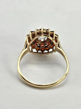 Cargar imagen en el visor de la galería, 0985: Vintage: Rare: 9ct Gold Moonstone 24 Garnets Cluster Ring- Date-Mark 1974