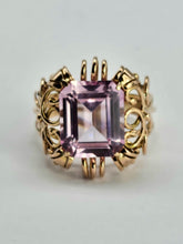 Cargar imagen en el visor de la galería, 0778: Vintage: 14ct Gold Large Emerald Cut Pink Sapphire Cocktail Ring- Pink statement,