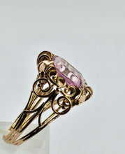 Cargar imagen en el visor de la galería, 0778: Vintage: 14ct Gold Large Emerald Cut Pink Sapphire Cocktail Ring- Pink statement,