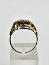 Cargar imagen en el visor de la galería, 0932: Vintage: 9ct Gold Garnet Signet Ring- classic in fine condition