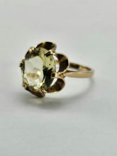 Cargar imagen en el visor de la galería, 0979: Vintage: 9ct Gold Yellow Citrine Solitaire Ring- mature hues, lovely colours