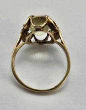 Cargar imagen en el visor de la galería, 0979: Vintage: 9ct Gold Yellow Citrine Solitaire Ring- mature hues, lovely colours