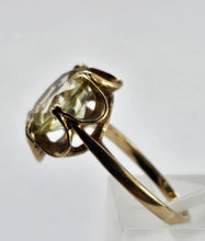 Cargar imagen en el visor de la galería, 0979: Vintage: 9ct Gold Yellow Citrine Solitaire Ring- mature hues, lovely colours