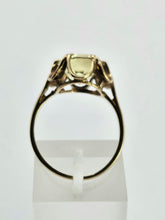 Cargar imagen en el visor de la galería, 0979: Vintage: 9ct Gold Yellow Citrine Solitaire Ring- mature hues, lovely colours