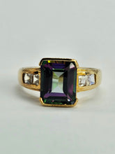 Cargar imagen en el visor de la galería, 1000: Vintage: 9ct Gold Caribbean Topaz Moonstones Cocktail Ring- extraordinary