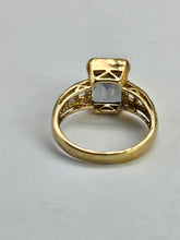 Cargar imagen en el visor de la galería, 1000: Vintage: 9ct Gold Caribbean Topaz Moonstones Cocktail Ring- extraordinary