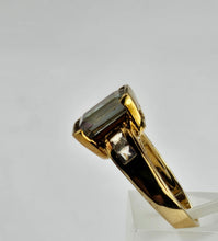 Cargar imagen en el visor de la galería, 1000: Vintage: 9ct Gold Caribbean Topaz Moonstones Cocktail Ring- extraordinary