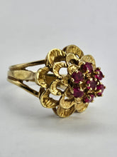 Cargar imagen en el visor de la galería, 1252: Vintage: 14ct Gold 7 Rubies Swirl Statement Cocktail Ring- remarkable, good weight