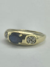 Cargar imagen en el visor de la galería, 1119: Vintage; 9ct Gold Blue Sapphire Diamonds Ring- hallmarked in London