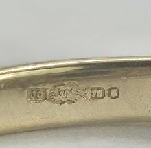 Cargar imagen en el visor de la galería, 1119: Vintage; 9ct Gold Blue Sapphire Diamonds Ring- hallmarked in London