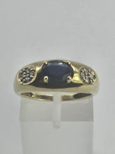 Cargar imagen en el visor de la galería, 1119: Vintage; 9ct Gold Blue Sapphire Diamonds Ring- hallmarked in London