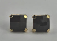 Load image into Gallery viewer, 1124: Vintage: 14ct Gold Square Cut Rich Red Garnet Stud Earrings
