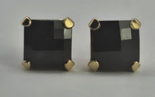 Load image into Gallery viewer, 1124: Vintage: 14ct Gold Square Cut Rich Red Garnet Stud Earrings