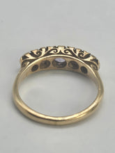 Cargar imagen en el visor de la galería, 1136: Vintage: 9ct Gold Purple Amethysts 5 Stone Stacker/ Dress Ring