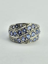 Cargar imagen en el visor de la galería, 1103: Vintage: : 9ct White Gold Tanzanites Statement Cocktail Ring- Fabulous