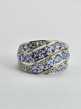Cargar imagen en el visor de la galería, 1103: Vintage: : 9ct White Gold Tanzanites Statement Cocktail Ring- Fabulous