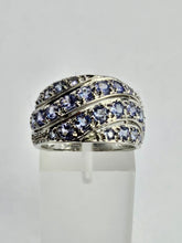 Cargar imagen en el visor de la galería, 1103: Vintage: : 9ct White Gold Tanzanites Statement Cocktail Ring- Fabulous