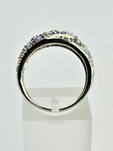 Cargar imagen en el visor de la galería, 1103: Vintage: : 9ct White Gold Tanzanites Statement Cocktail Ring- Fabulous