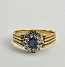 Cargar imagen en el visor de la galería, 1392: Vintage: 18ct Gold Cornflower Blue Sapphires Diamonds Cluster Ring-